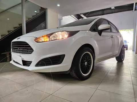 Ford Fiesta Kinetic S usado (2015) color Blanco Oxford precio u$s8.500