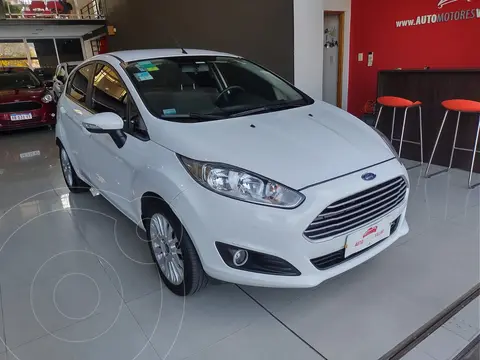 Ford Fiesta Kinetic SE usado (2017) color Blanco precio $4.180.000