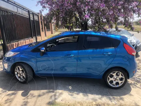 Ford Fiesta Kinetic Titanium usado (2013) color Azul precio $2.400.000