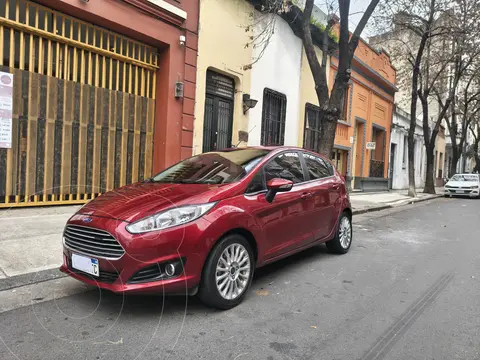 Ford Fiesta Kinetic SE usado (2017) color Rojo precio $14.000.000