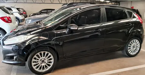 Ford Fiesta Kinetic SE usado (2015) color Negro Perla precio u$s12.500