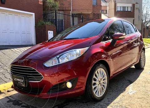 Ford Fiesta Kinetic SE Plus usado (2014) color Rojo Rubi precio u$s11.800