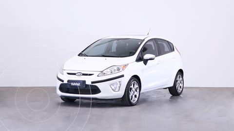 Ford Fiesta Kinetic Titanium usado (2013) color Blanco Oxford precio $1.110.000