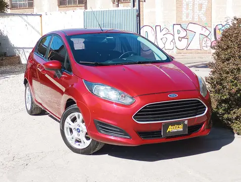 Ford Fiesta Kinetic S Plus usado (2014) color Rojo Rubi financiado en cuotas(anticipo $1.700.000)