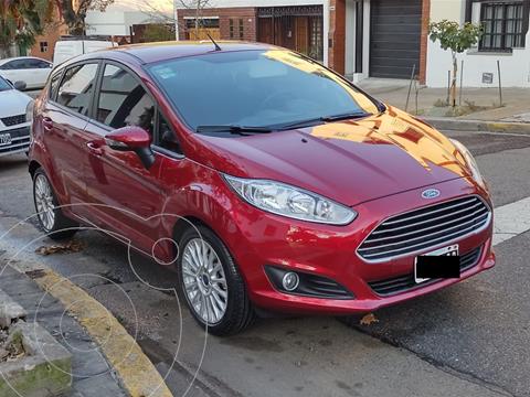 foto Ford Fiesta Kinetic SE usado (2016) color Rojo Rubí precio $1.320.000