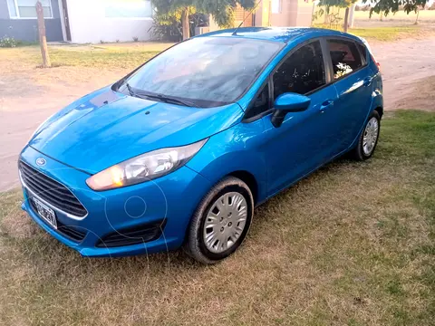 Ford Fiesta Kinetic S usado (2015) color Azul Mediterraneo precio $13.500.000