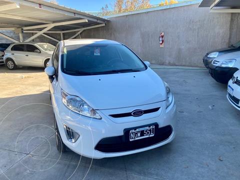 foto Ford Fiesta Kinetic Titanium usado (2013) color Blanco precio $1.180.000