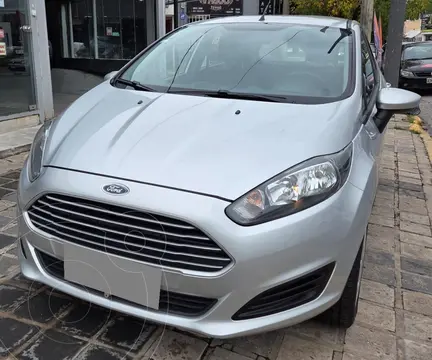 Ford Fiesta Kinetic S usado (2016) color Celeste precio $15.500.000