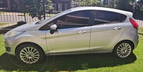 Ford Fiesta Kinetic SE usado (2016) color Plata Estelar precio $17.000.000