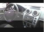 foto Ford Fiesta Max Ambiente TDCi usado (2007) color Perla Ocre precio $390.000