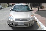 foto Ford Fiesta Max Ambiente TDCi usado (2007) color Perla Ocre precio $520.000