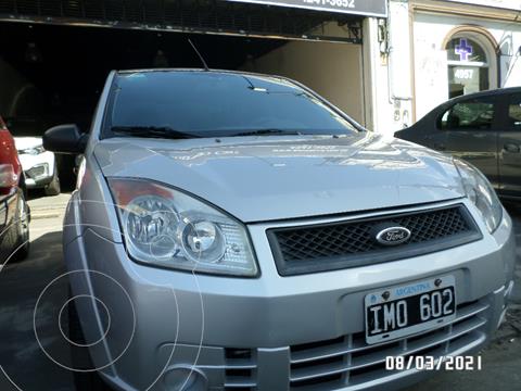 foto Ford Fiesta Max Ambiente TDCi usado (2009) color Gris Claro precio $540.000