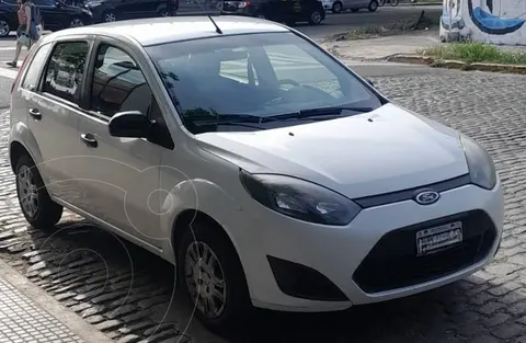 Ford Fiesta One Ambiente Plus usado (2013) color Blanco precio $9.000.000