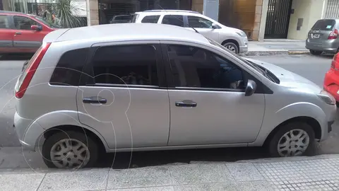 Ford Fiesta One Ambiente Plus usado (2013) color Gris precio u$s8.200