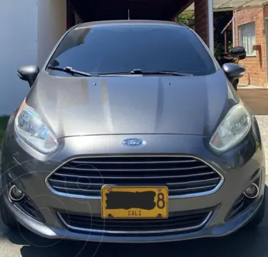 foto Ford Fiesta Sedán Titanium usado (2016) color Gris Nocturno precio $39.500.000
