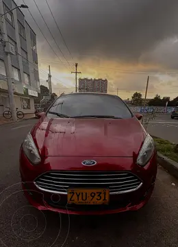 Ford Fiesta Sedan Titanium usado (2024) color Rojo Rubi precio $36.000.000