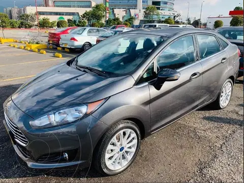 Ford Fiesta Sedan Titanium Aut usado (2018) color Gris precio $49.400.000