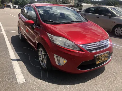 Ford Fiesta Sedan Sportback Aut usado (2012) color Rojo precio $28.500.000