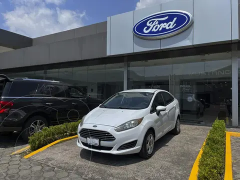 Ford Fiesta Sedan 4P S L4 1.6 AUT usado (2015) color Blanco precio $155,000