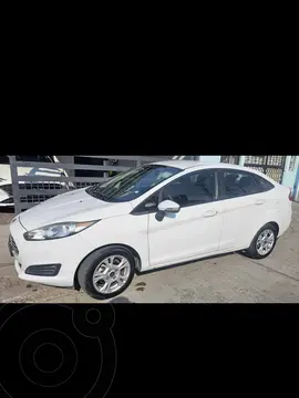 Ford Fiesta Sedan SE Aut usado (2015) color Blanco precio $125,000