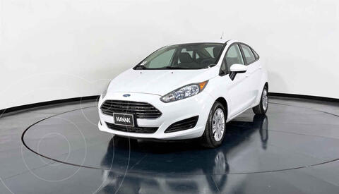 foto Ford Fiesta Sedán S Aut usado (2015) color Gris precio $145,999