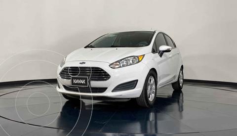 Ford Fiesta Sedan Version usado (2016) color Blanco precio $168,999