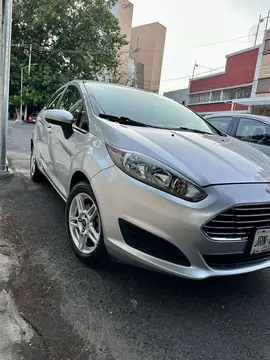 Ford Fiesta Sedan SE usado (2019) color Plata precio $235,000