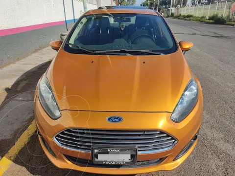 Ford Fiesta Sedan SE Aut usado (2016) color Naranja precio $145,000