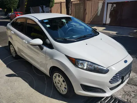 Ford Fiesta Sedan S Aut usado (2015) color Blanco precio $145,000