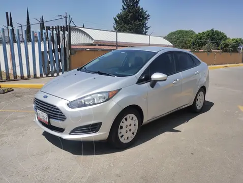 Ford Fiesta Sedan S usado (2014) color Plata precio $105,000