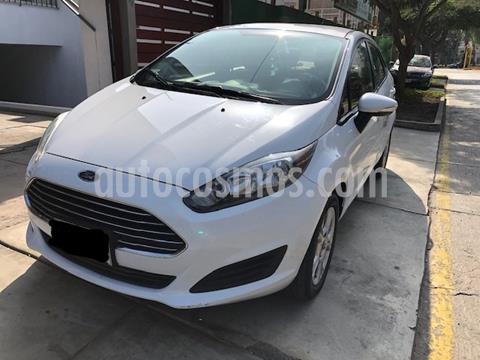 foto Ford Fiesta Sedán 1.6L SE usado (2015) color Blanco precio $10,900