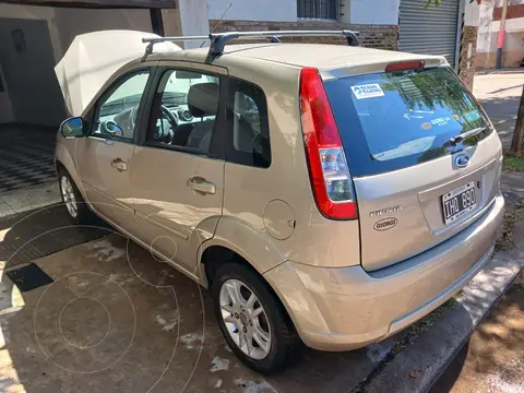 Ford Fiesta  5P Edge TDCi usado (2011) color Gris Plata  precio $8.000.000