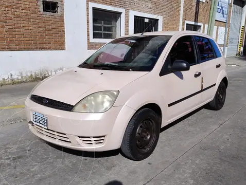 Ford Fiesta  5P Ambiente usado (2004) color Blanco precio $6.000.000