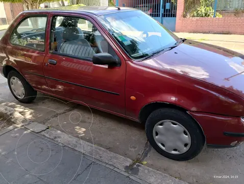 Ford Fiesta  3P CL 1.3 usado (1999) color Bordo precio u$s2.900