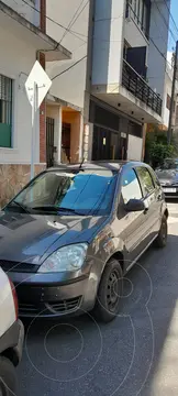 Ford Fiesta  5P Ambiente usado (2004) color Gris precio u$s7.800