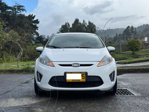 Ford Fiesta SE usado (2013) color Blanco precio $33.500.000