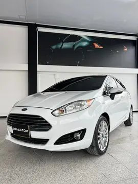 foto Ford Fiesta Titanium Aut usado (2014) color Blanco Oxford precio $39.900.000