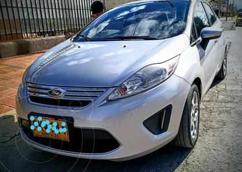 Ford Fiesta SE usado (2011) color Plata precio $32.000.000