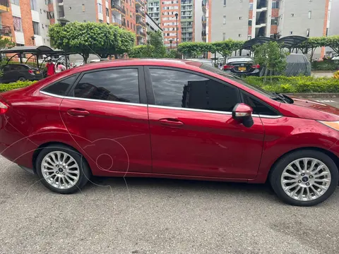 Ford Fiesta Titanium Aut usado (2014) color Rojo Rubi precio $39.000.000