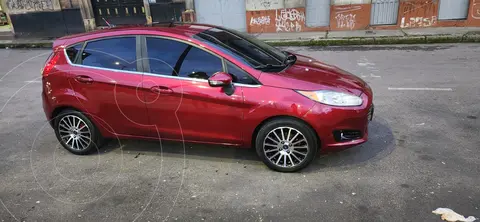 Ford Fiesta Titanium Aut usado (2014) color Rojo Rubi precio $42.800.000