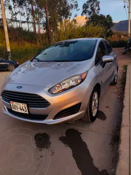 Ford Fiesta  1.6L SE usado (2015) color Gris precio u$s9,000