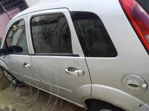 foto Ford Fiesta Power usado (2005) color Gris precio u$s1.800