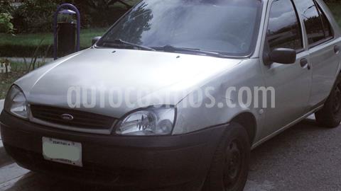 foto Ford Fiesta 1.6L usado (2002) color Bronce precio u$s2.000