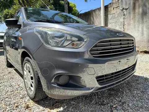 foto Ford Figo Hatchback Impulse A/A usado (2016) color Gris Oscuro precio $149,999