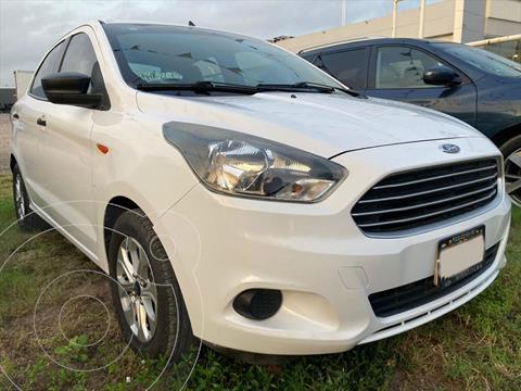 foto Ford Figo Sedán Impulse Aut A/A usado (2016) color Blanco precio $125,000