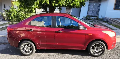 Ford Figo Sedan Impulse usado (2016) color Rojo Rubi precio $22,500