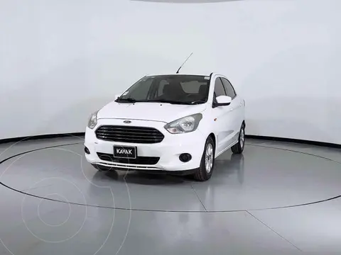 foto Ford Figo Sedán Titanium Aut usado (2017) color Blanco precio $209,999