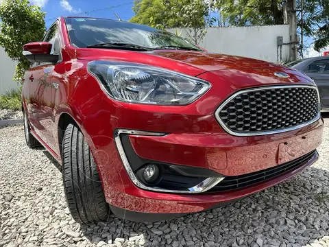 Ford Figo Sedan Titanium usado (2021) color Rojo precio $259,999