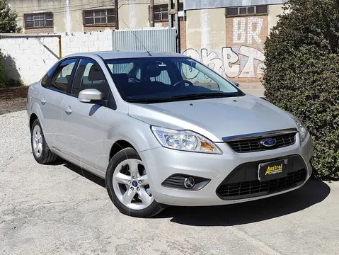 Ford Focus Exe Trend 1.6L usado (2012) color Gris financiado en cuotas(anticipo $8.500.000)