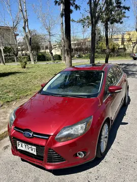 Ford Focus Hatchback Titanium AT 2.0L usado (2014) color Rojo Cerezo precio $8.000.000